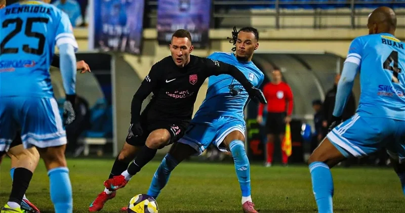 Сабах разобрался с Зире всего за 18 минут