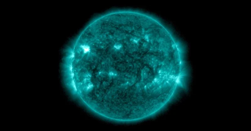 На Солнце произошли три сильные вспышки