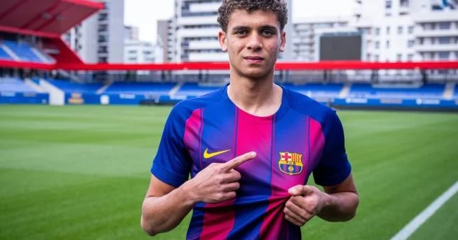 Barselona ilk dəfə misirli futbolçu transfer etdi Rəsmi