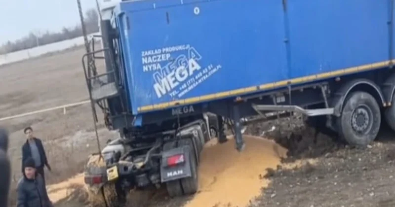 В Уджаре грузовик врезался в легковушку, есть пострадавшие ФОТО