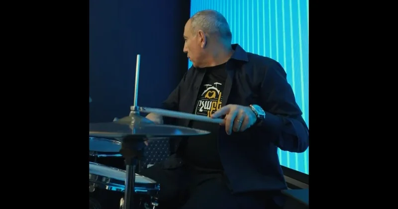 Пашинян уселся за барабаны Minval Politika