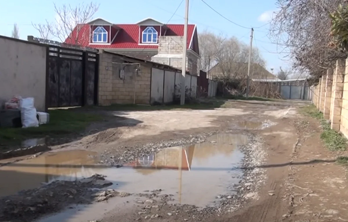 Sabirabadda şəhid adı verilən küçə acınacaqlı halda