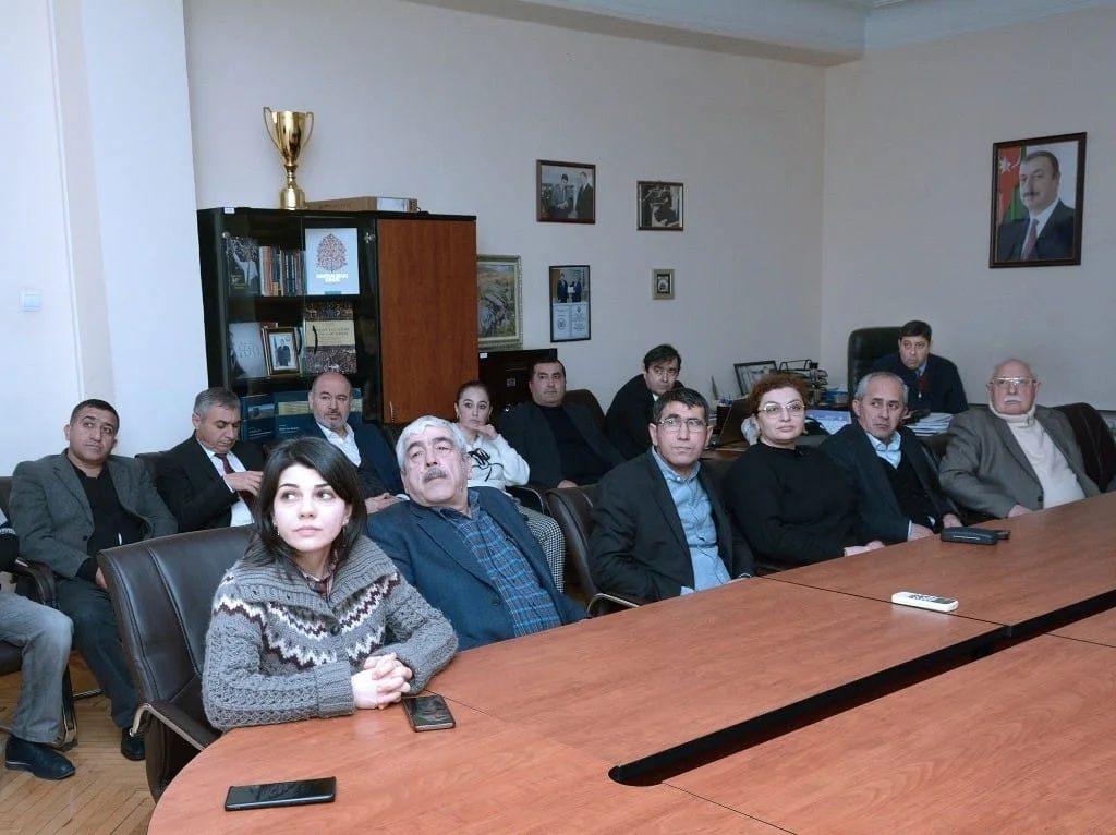 Egey Universitetinin professoru Bakıda seminar keçirib