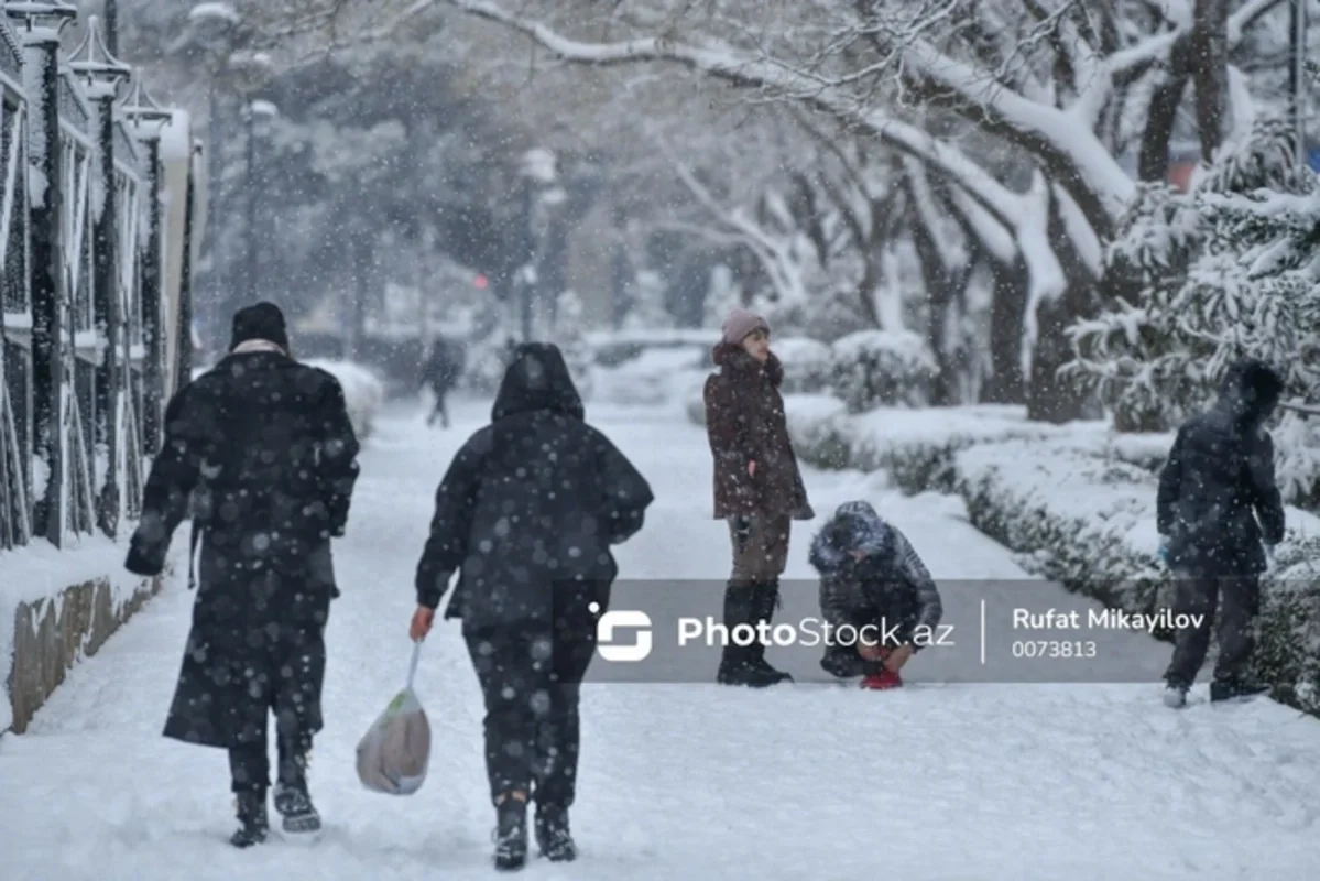 Qarlı hava şəraitində xəsarət alanların sayı açıqlandı: İki nəfər əməliyyat ediləcək