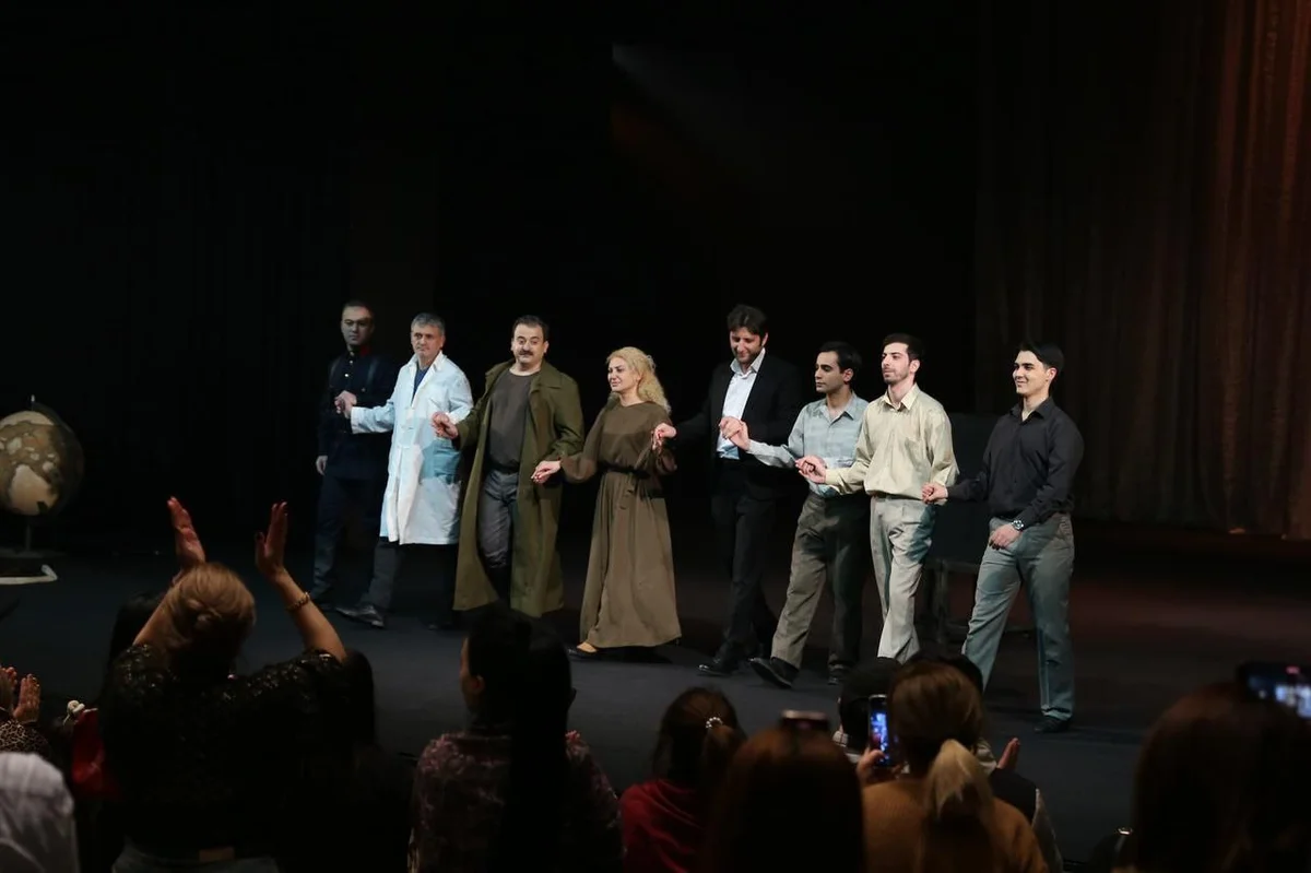 Gənc Tamaşaçılar Teatrında “Ana” tamaşasının premyerası keçirilib FOTO