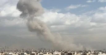 Dohada sənaye zonasında düşən raket qalıqları səbəbindən yanğın baş verib