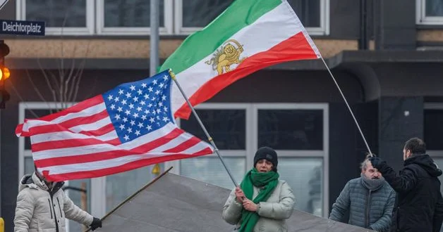 Pakistanın ABŞ konsulluğu yaxınlığında toqquşmalar başlayıb