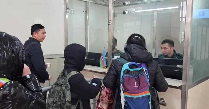 Son bir gün ərzində İrandan 17 ölkənin vətəndaşı Azərbaycana təxliyə edilib