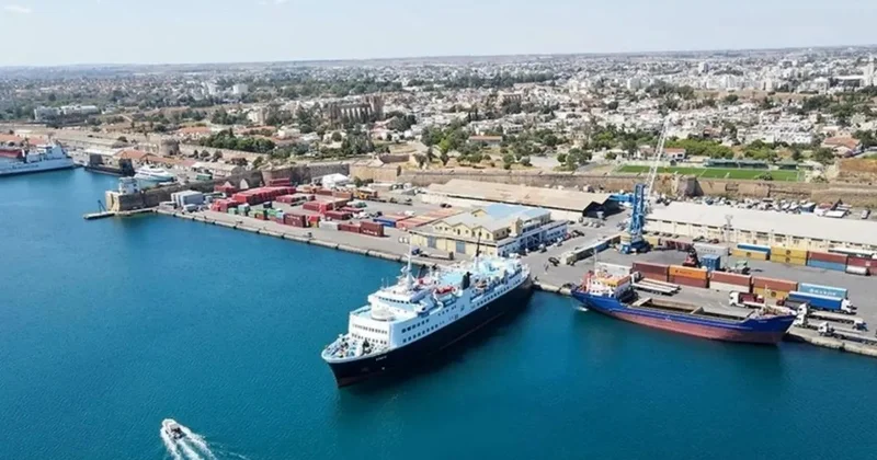 KİV: Yaxın Şərqdəki əsas limanlar bağlanıb