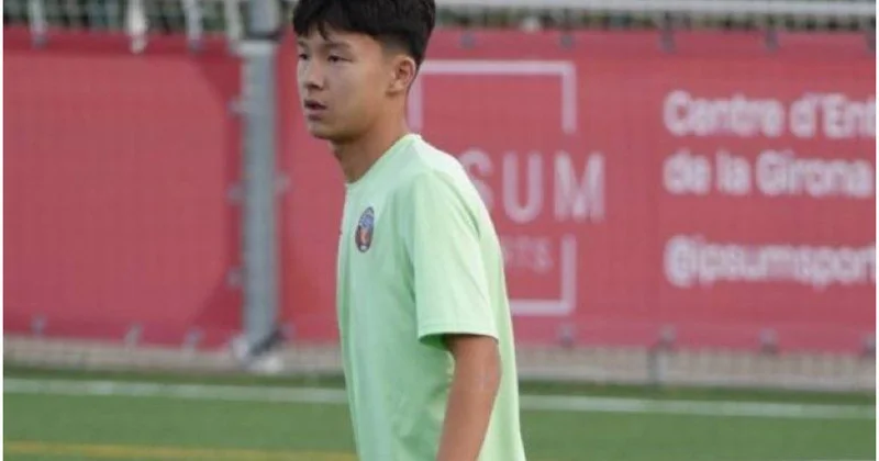 “Barselona” tarixində ilk qazax futbolçu FOTO