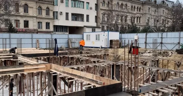 Вокруг стройки в парке Зорге в Баку разгорается скандал