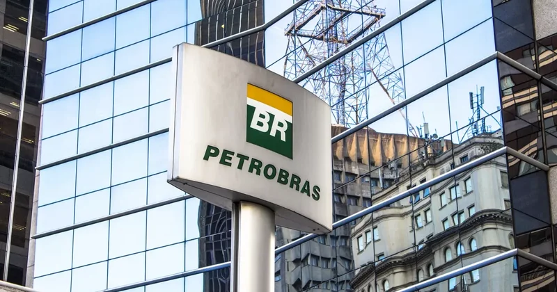 Petrobras более чем вдвое повысит цену на авиатопливо
