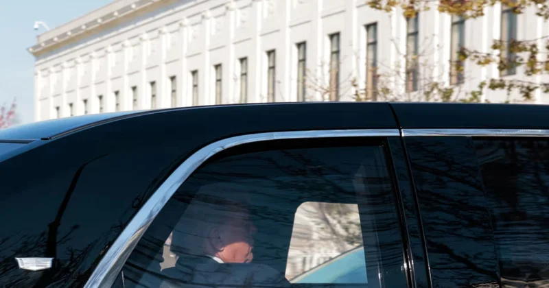 Первый из президентов США: Трамп лично приехал на заседание Верховного суда