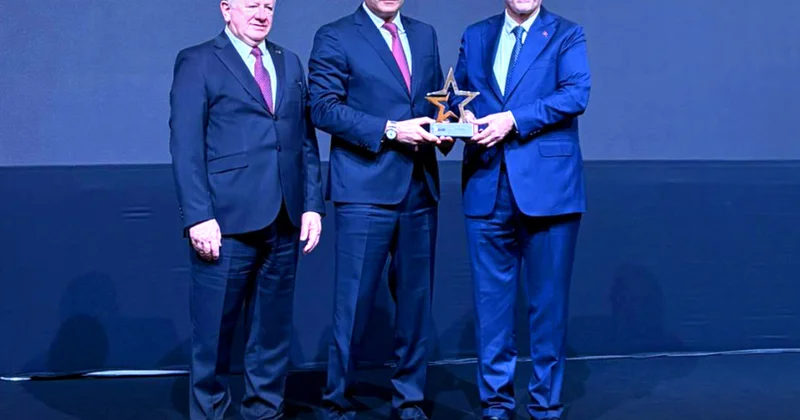 SOCAR Türkiyə şirkətlər qrupu “2025 İxracatın Ulduzları” mükafatına layiq görülüb
