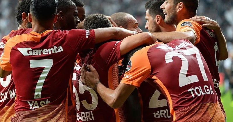 Qalatasaray bu futbolçunun qələmini qırdı