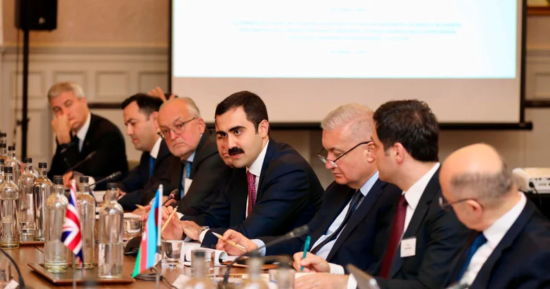 Гасан Гасанлы выступил на заседании Совместной межправкомиссии в Лондоне