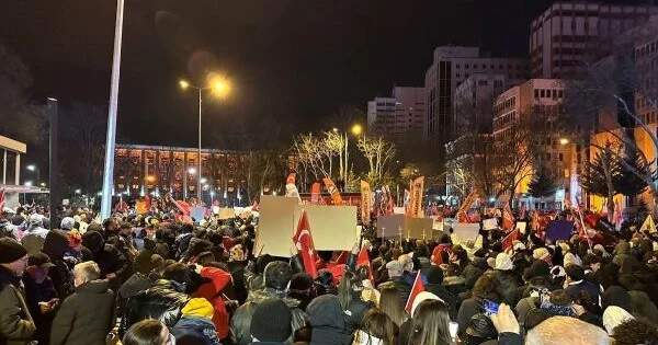 Türkiyədə 286 min insan aksiyaya çıxdı: saxlanılanlar var