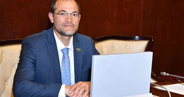 Deputat: “Bu gün də evi su içində qalan və qapısı döyülməyən vətəndaşlar var”