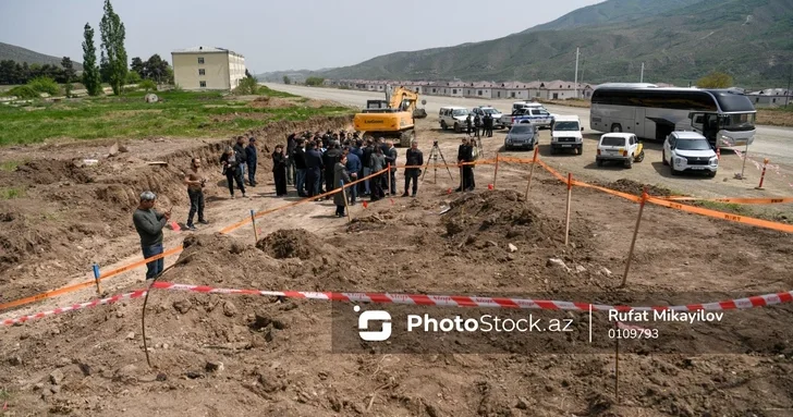 В Ходжалы обнаружены массовые захоронения