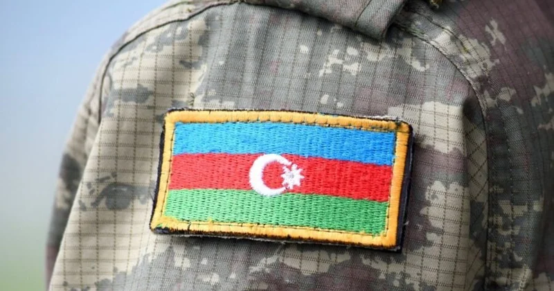 Azərbaycan hərbçisi təltif edildi FOTO