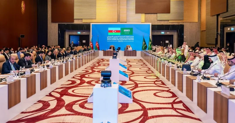 Səudiyyə Ərəbistanı Azərbaycan dəyirmi masası keçirildi FOTO