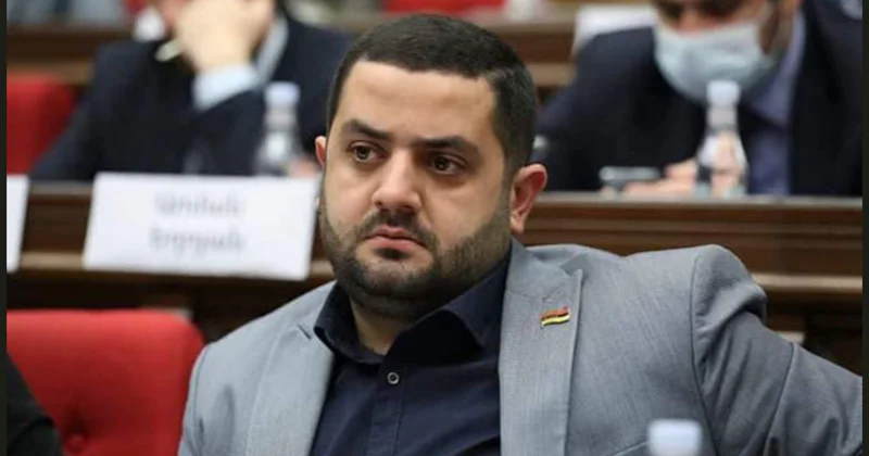 Erməni deputat: “Sərhəddə atışma var, amma mülki obyektlər hədəfə alınmır”