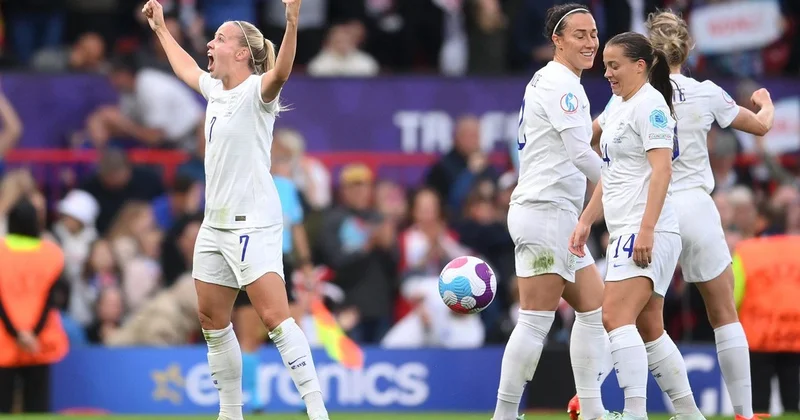 İngiltərədə transgenderlərə qadın futbol komandalarının oyunlarında iştirak etmək qadağan olunacaq