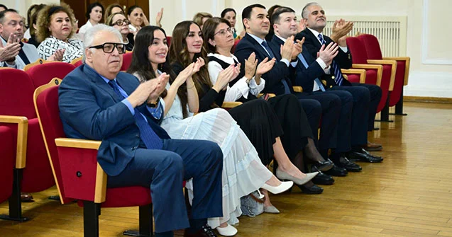 Leyla və Arzu Əliyevalar konsertdə Fotolar
