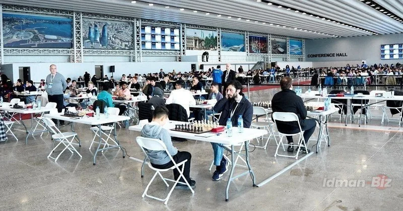 Məhəmməd Muradlı vahid liderlik uğrunda mübarizədə hindistanlıya qarşı