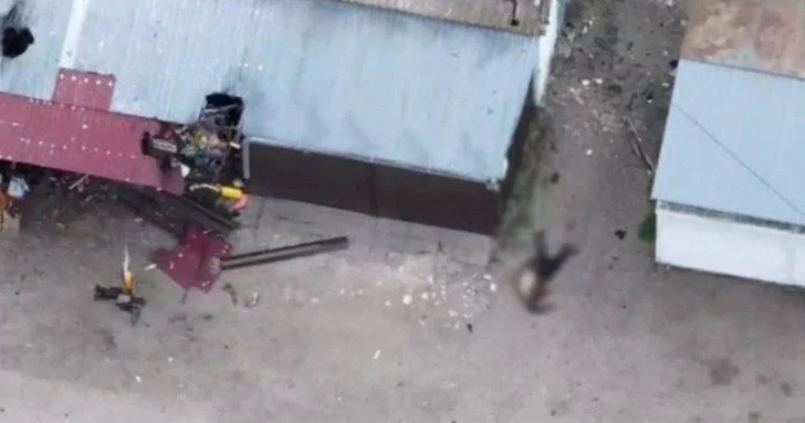 СМИ: FPV дроны ВСУ атаковали рынок в Херсонской области: семь человек погибли, более 20 ранены