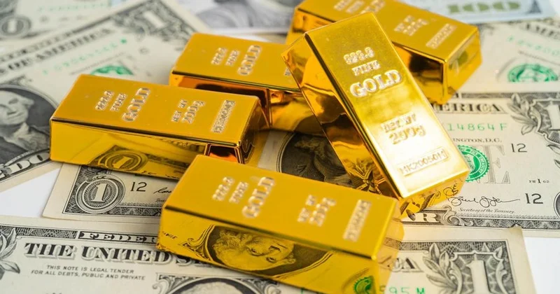 Стоимость фьючерса на золото упала ниже $3 250