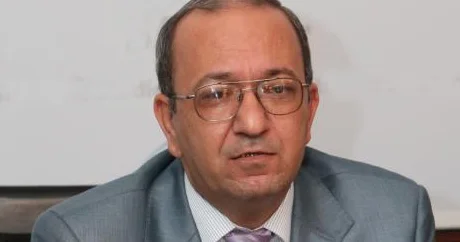 Hər şeyi yerində deyə bilən ADAM