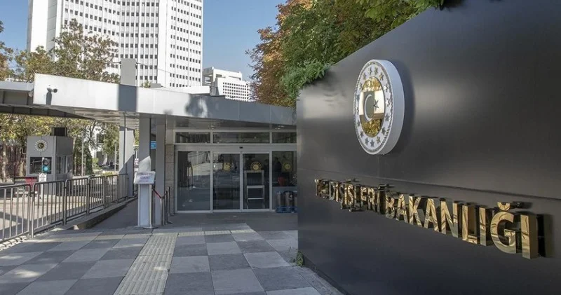 Türkiyə XİN: Suriyadakı silahlı qrupların yeni orduya inteqrasiyası işlərinə başlanılıb