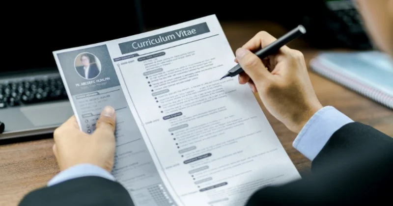 CV inə yalan məlumat yazanlar cəzalanacaqmı?