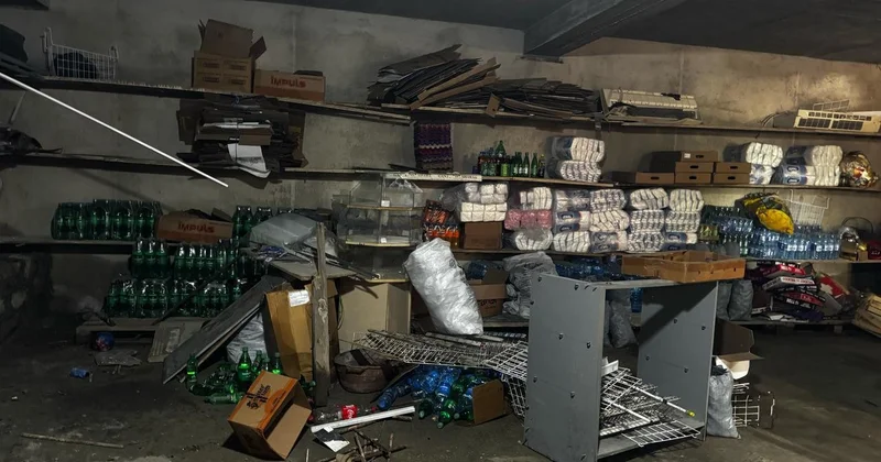 Bu marketdə vaxtı keçmiş məhsullar satılırmış FOTOLAR