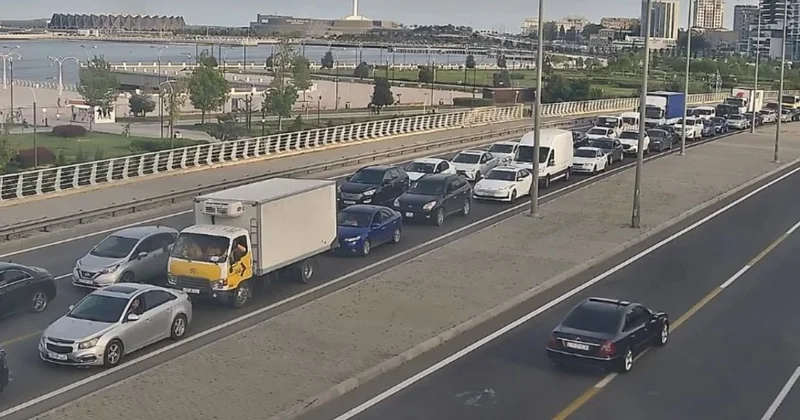 Bu küçə və prospektlərdə sıxlıq var SİYAHI