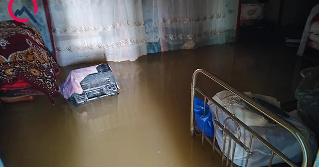 “Yağışdan sonra camaat evlərini qoyub buradan köçüb...” Video
