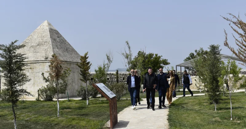 İtaliya Parlamentinin nümayəndə heyəti Ağdam, Şuşa və Xankəndiyə səfər edib