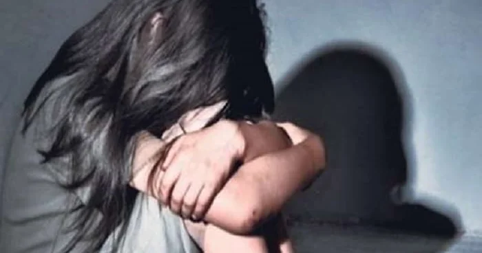 Məktəbli qızlar 16 yaşlı yeniyetməni döyüb xəstəxanalıq etdilər