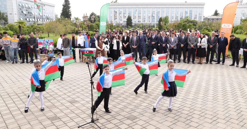 Lənkəranda şagirdlərin əl işlərindən ibarət “Peşə sərgisi” keçirilib