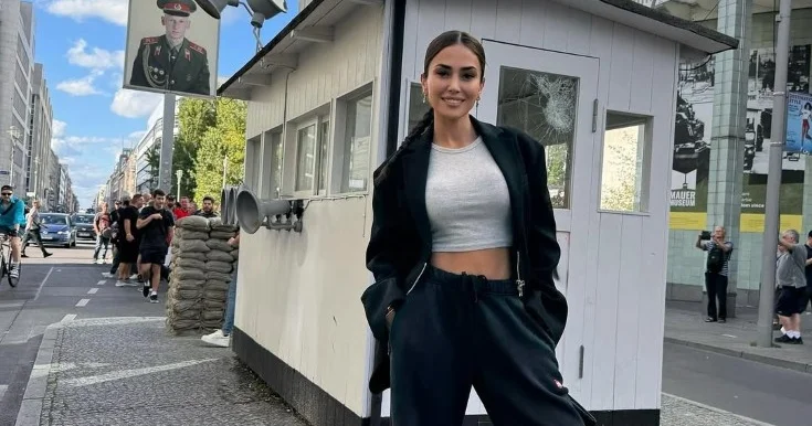 Fransadan sonra Almaniyaya getdi Fotolar