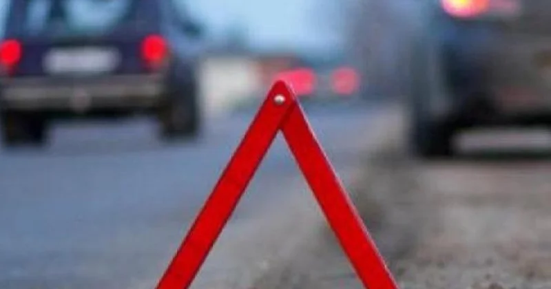Priora yol kənarına aşdı, ölən var