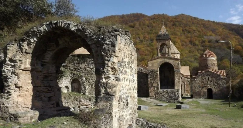 Azad olunmuş ərazilərdəki tarixi abidələrlə bağlı RƏSMİ AÇIQLAMA