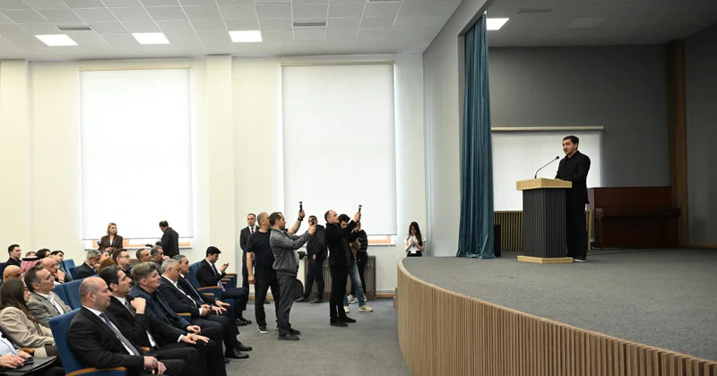 Хикмет Гаджиев призвал страны ООН к активному участию в форуме WUF13 Minval Politika