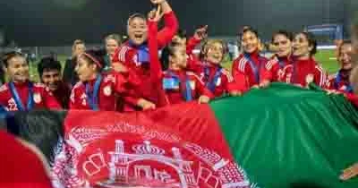 Əfqanıstanlı qadın futbolçulara Taliban ın qadağasına baxmayaraq, milli komanda üçün oynamağa icazə verildi