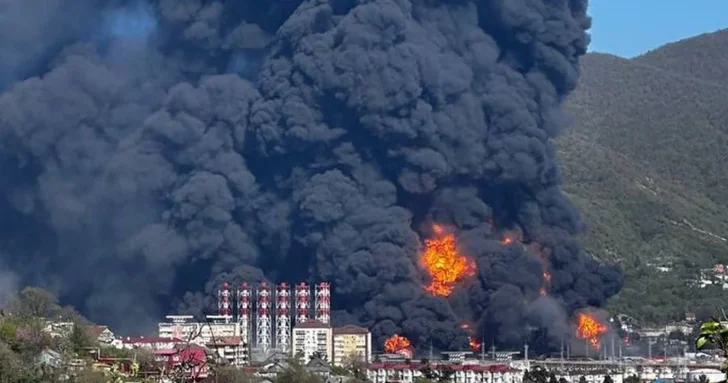 Беспилотники атаковали морской терминал в России