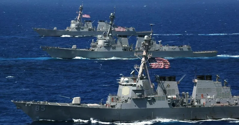 США пополняют боезапасы флота в Персидском заливе