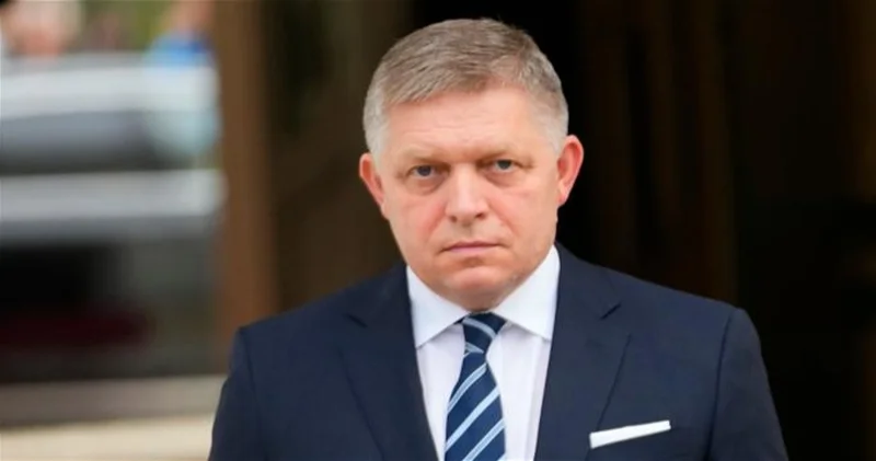Фицо отработал в ночь на Первомай ночную смену грузчиком по доставке хлеба