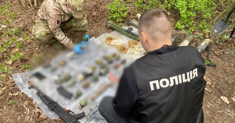 Нацполиция Украины изъяла крупные запасы оружия и взрывчатки ФОТО