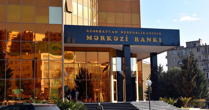 Mərkəzi Bankın valyuta ehtiyatları artıb Rəsmi